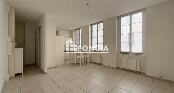 Location Appartement 4 pièces 83.81 m² - Lyon 69006
