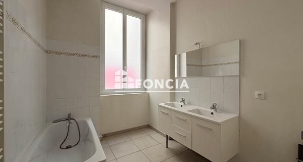 Location Appartement 4 pièces 83.81 m² - Lyon 69006