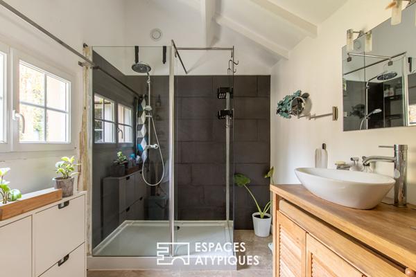 Propriété avec berge privative sur la Mayenne sur plus de 3 hectares