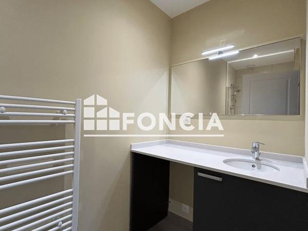 Location Appartement 2 pièces 45.42 m² - LES SOURCES REGINA - LOGEMENT 1O Vichy 03200