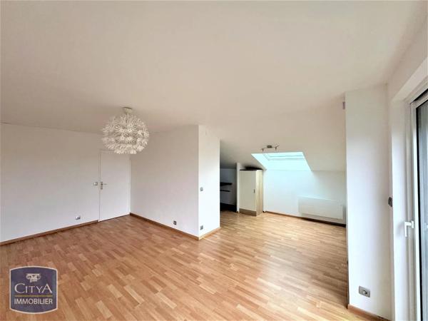 Appartement à louer 2 pièces 45.63m² Loos (59120)
