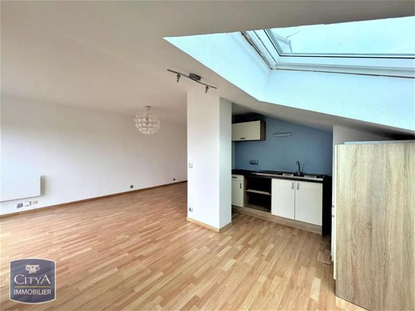 Appartement à louer 2 pièces 45.63m² Loos (59120)