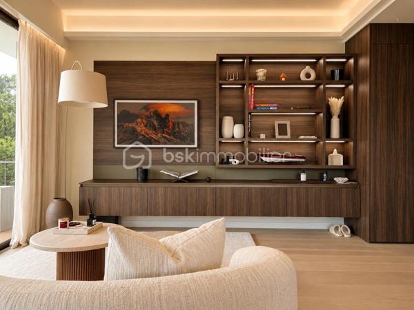 APPARTEMENT 3 PIECES - 72 M² - TERRASSE 49M² - VUE MER - GARAGE - PISCINE - TENNIS - 5 MIN CANNES
(English version Below)
Laurent Morin, spécialiste des propriétés avec vue mer, vous propose ce superbe appartement entièrement rénové par un architecte, situé au sein d’une résidence recherchée à Vallauris – Golfe-Juan.
D’une superficie de 72 m², l’appartement vendu meublé bénéficie d’une rénovation particulièrement soignée, réalisée avec des matériaux de grande qualité et une attention portée à chaque détail. Il se compose comme suit:
- Un hall d'entrée
- Un vaste séjour de 37m² avec cuisine qui ouvre sur la terrasse vue mer
- 2 chambres (12.6 et 9.3m²)
- Une salle de douche
- Un WC indépendant
- Une grande terrasse d'environ 50m² avec vue mer et Cap d'Antibes
- Un Garage de 21.5m² avec espace cave 

La résidence propose un cadre de vie privilégié avec un jardin parfaitement entretenu, une piscine et un terrain de tennis
Idéalement situé, l’appartement se trouve à seulement 5 minutes du centre de Cannes et de Golfe Juan tout en bénéficiant d’un environnement résidentiel et sécurisé.

Informations complémentaires
* Vendu meublé
* Charges de copropriété : 5200€ / an (433€ /mois)
* Taxe foncière : non connue à ce jour
* DPE : en cours

Contactez-moi 24h/24 et 7j/7 pour obtenir davantage d’informations ou organiser une visite privée.
--------------------------------------------
 3-BEDROOM APARTMENT – 72 SQM – 49 SQM TERRACE – SEA VIEW – GARAGE – SWIMMING POOL – TENNIS COURT – 5 MIN FROM CANNES
Laurent Morin, a specialist in sea-view properties, presents this elegant apartment, completely renovated by an architect, located in a sought-after residence in Vallauris.
Offering  72 sqm of living space, the apartment fully furnished has undergone a particularly high-quality renovation, using premium materials and with meticulous attention to detail.
It comprises:
* An entrance hall
* A spacious living room with an open-plan kitchen, opening onto the sea-view terrace
* 2 bedrooms
* A shower room
* A separate WC
* A large terrace of approximately 49 sqm, offering stunning views of the sea and Cap d’Antibes
* A garage with additional cellar/storage space

The residence offers a privileged lifestyle, featuring beautifully maintained landscaped gardens, a swimming pool and a tennis court.

Ideally located, the apartment is just 5 minutes from the centre of Cannes and Golfe-Juan, while enjoying a peaceful, secure and highly desirable residential setting.
 Additional Information :
* Fully furnished
*Co-ownership charges: 5200€ / year
*Property tax: Not yet known
*Energy Performance Certificate (DPE): In progress

Please contact me 24/7 for further information or to arrange a private viewing.