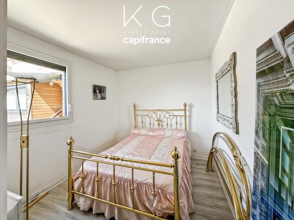 Port-Deauville à vendre appartement 104 m2 3 chambres avec terrasse exposée sud-est et vue panoramique sur le bassin