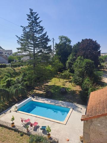 Coup de cœur familial avec charme, jardin et piscine