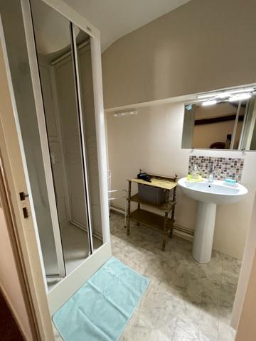 Maison familiale au calme proche des commerce