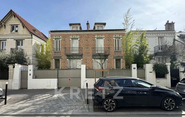 Maison de 305 m2 à construire sur terrain de 452 m2