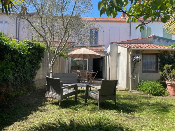 Vente Maison La rochelle 745 000 € HAI - 120 m2 - 3 Chambres - Réf. VM1170-TERREETMER17_