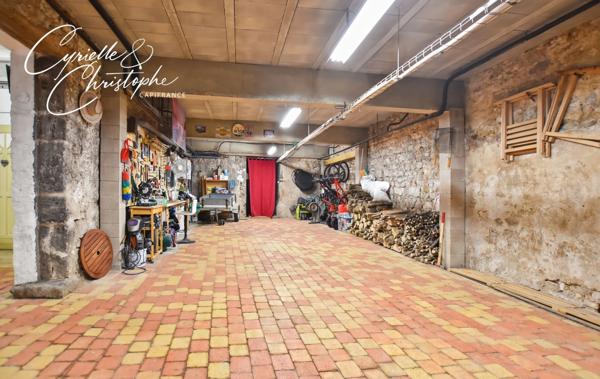 Dpt Hérault (34), à vendre à PAULHAN, maison vigneronne T5 205m² avec garage de 130m² et studio indépendant de 35m² - Terrain de 510 m2