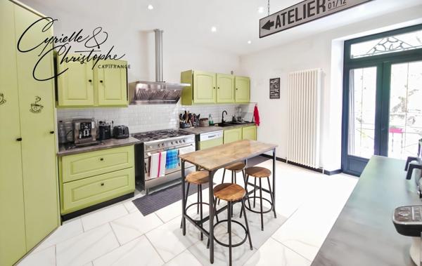 Dpt Hérault (34), à vendre à PAULHAN, maison vigneronne T5 205m² avec garage de 130m² et studio indépendant de 35m² - Terrain de 510 m2