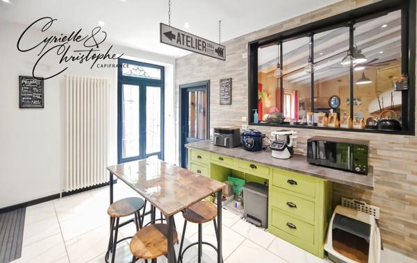 Dpt Hérault (34), à vendre à PAULHAN, maison vigneronne T5 205m² avec garage de 130m² et studio indépendant de 35m² - Terrain de 510 m2