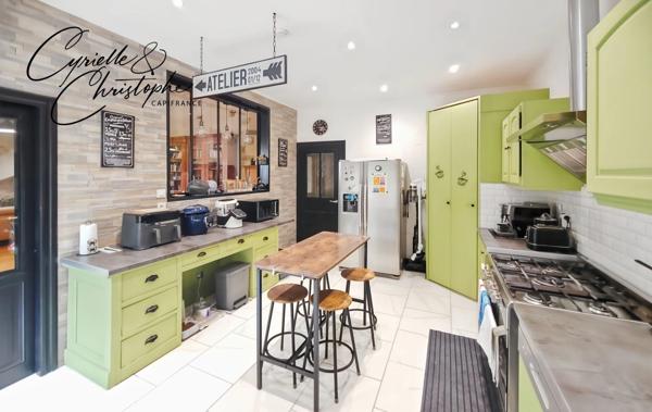 Dpt Hérault (34), à vendre à PAULHAN, maison vigneronne T5 205m² avec garage de 130m² et studio indépendant de 35m² - Terrain de 510 m2