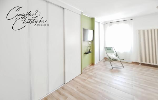 Dpt Hérault (34), à vendre à PAULHAN, maison vigneronne T5 205m² avec garage de 130m² et studio indépendant de 35m² - Terrain de 510 m2