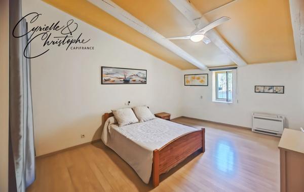 Dpt Hérault (34), à vendre à PAULHAN, maison vigneronne T5 205m² avec garage de 130m² et studio indépendant de 35m² - Terrain de 510 m2