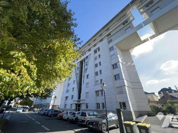 APPARTEMENT DE TYPE 6 A VENDRE