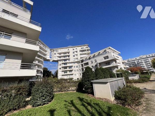 APPARTEMENT DE TYPE 6 A VENDRE