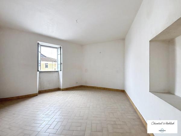 À vendre maison de village à rénover à LABLACHERE (07)