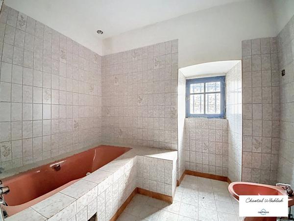 À vendre maison de village à rénover à LABLACHERE (07)