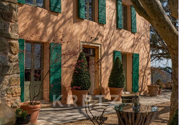 AIX-EN-PROVENCE BASTIDE D'EXCEPTION AU COEUR D’UN DOMAINE DE 3 HECTARES