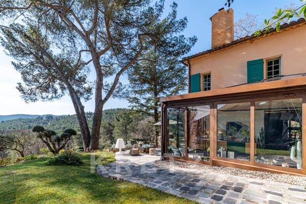 AIX-EN-PROVENCE BASTIDE D'EXCEPTION AU COEUR D’UN DOMAINE DE 3 HECTARES