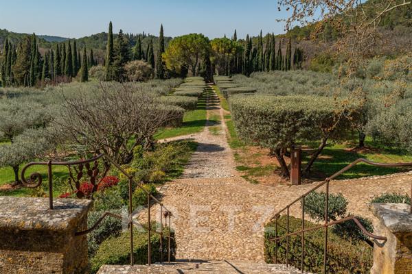 AIX-EN-PROVENCE BASTIDE D'EXCEPTION AU COEUR D’UN DOMAINE DE 3 HECTARES