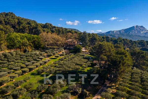 AIX-EN-PROVENCE BASTIDE D'EXCEPTION AU COEUR D’UN DOMAINE DE 3 HECTARES