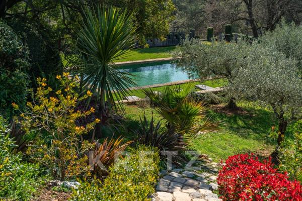 AIX-EN-PROVENCE BASTIDE D'EXCEPTION AU COEUR D’UN DOMAINE DE 3 HECTARES