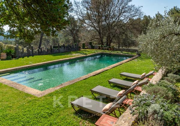 AIX-EN-PROVENCE BASTIDE D'EXCEPTION AU COEUR D’UN DOMAINE DE 3 HECTARES