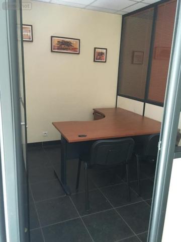 Fonds et/ou murs commerciaux à louer à La-Ferté-Bernard dans la Sarthe (72400), ref : 72085-L465