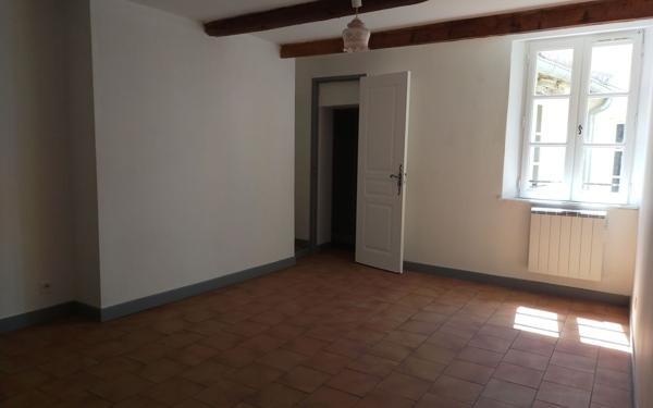 Appartement à vendre    3 pièces • 89 m2 Beaucaire