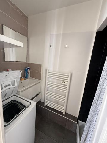Studio meublé en plein coeur de Dourdan - 580€ CC
