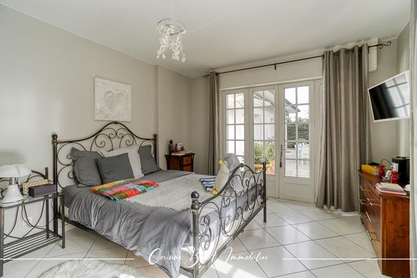 Maison 8 pièces - 320 m²