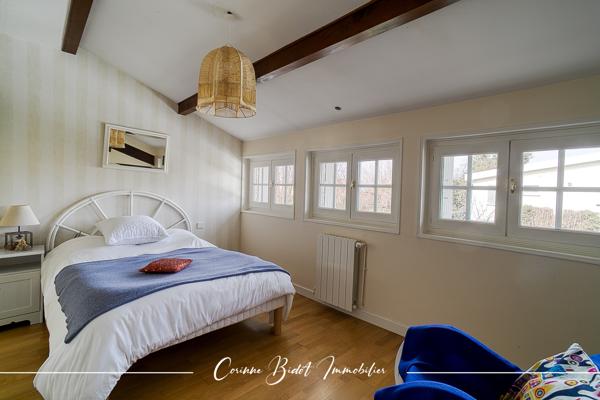 Maison 8 pièces - 320 m²