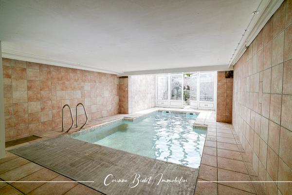 Maison 8 pièces - 320 m²