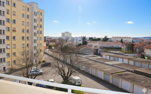 Appartement à vendre    3 pièces • 62,26 m2 Bourg-lès-Valence