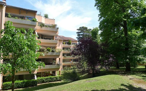 Appartement à vendre    4 pièces • 82 m2 Saint-Genis-Laval