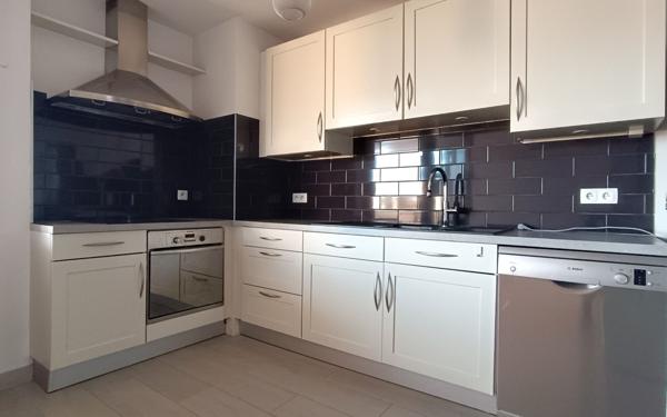 Appartement à vendre    4 pièces • 82 m2 Saint-Genis-Laval