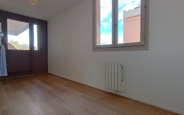 Appartement à vendre    4 pièces • 82 m2 Saint-Genis-Laval