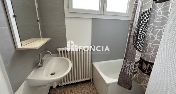Location Maison 5 pièces 95.51 m² - Bagnols-sur-cèze 30200