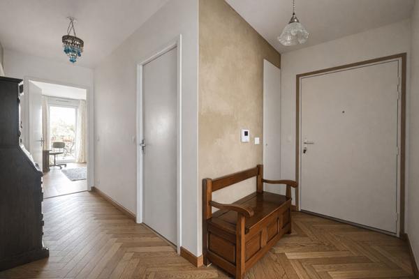 NANTERRE Appartement familial 4 pièces avec balcon