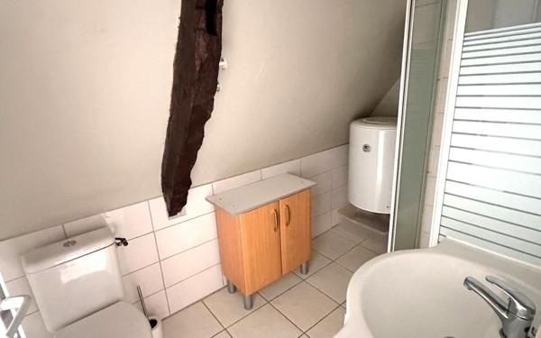 Immeuble à vendre    4 pièces •  Carhaix-Plouguer