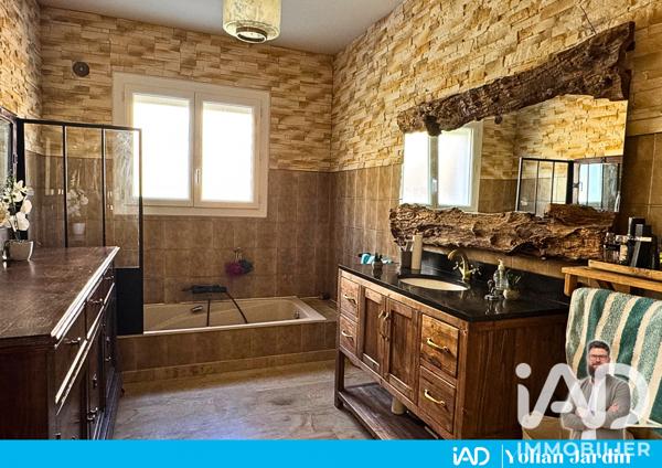 Maison à vendre 7 pièces 215 m² Saint-Gilles