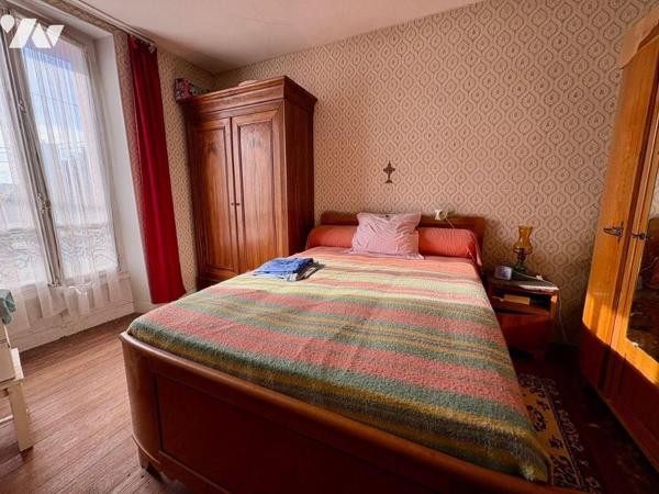 Située dans le village de Souesmes (41), cette jolie meulière de 68 m², sur un terrain de 263 m...