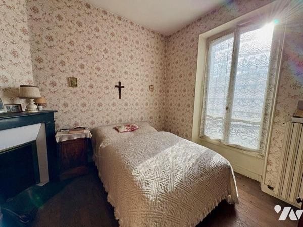 Située dans le village de Souesmes (41), cette jolie meulière de 68 m², sur un terrain de 263 m...