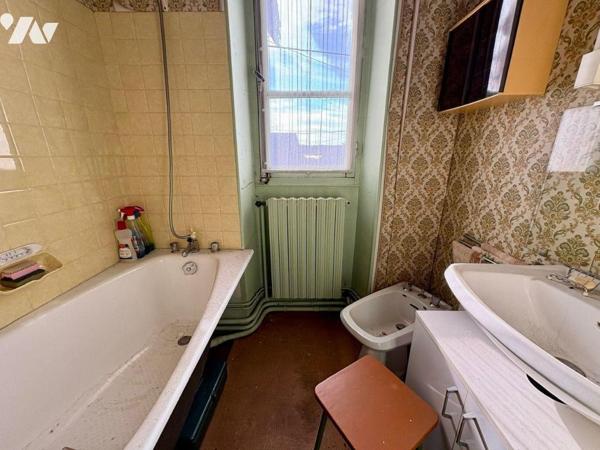 Située dans le village de Souesmes (41), cette jolie meulière de 68 m², sur un terrain de 263 m...