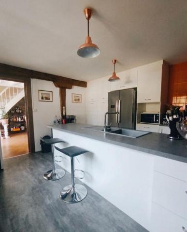 Charmante maison de 120m² avec 103 m² aménageables - Centre-ville Monnaie