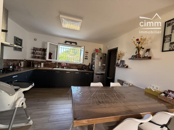 Villa 3 chambres avec jardin et garage – Carpentras campagne