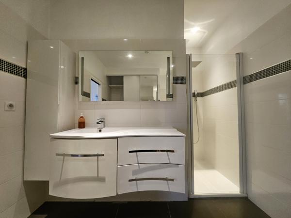 Pertuis (84120) Exclusivité –Appartement avec terrain proche d'Aix-en-Provence