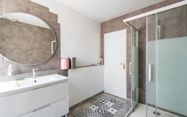 Maison à vendre    7 pièces •  Reims