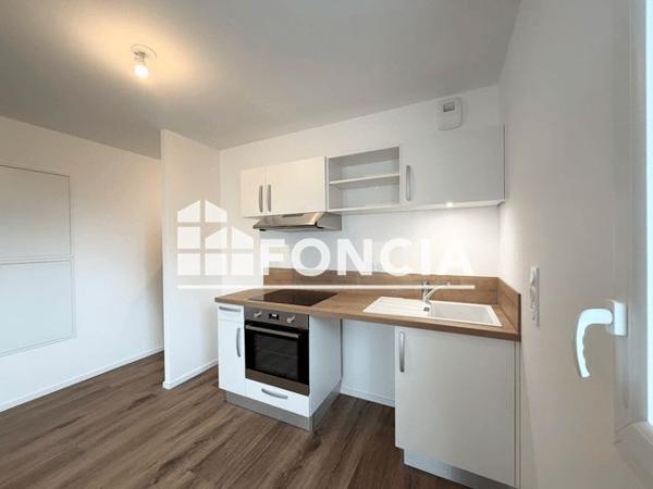 Location Appartement 3 pièces 70.5 m² - 2 RUE MARCEL DOUTRELIGNE Cholet 49300